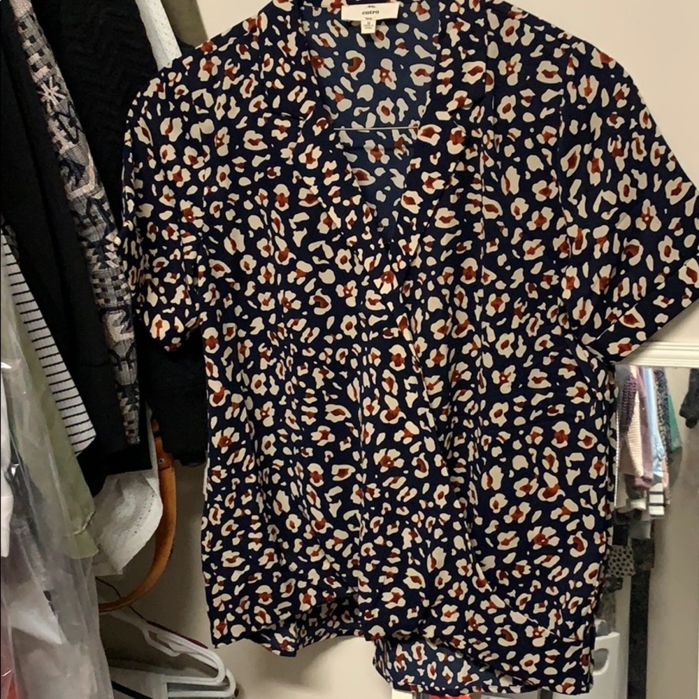 Short sleeve v neck blouse - prettiest design